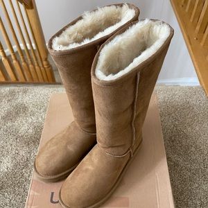 Brand New UGG Women's Classic Tall Boots - Chestnut